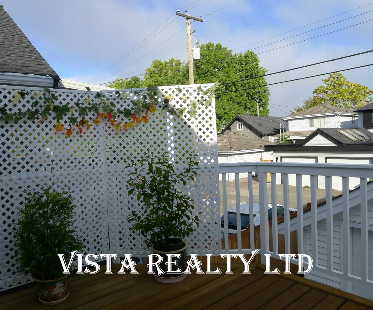 3273 11th Avenue W, Vancouver BC V6K 2M9