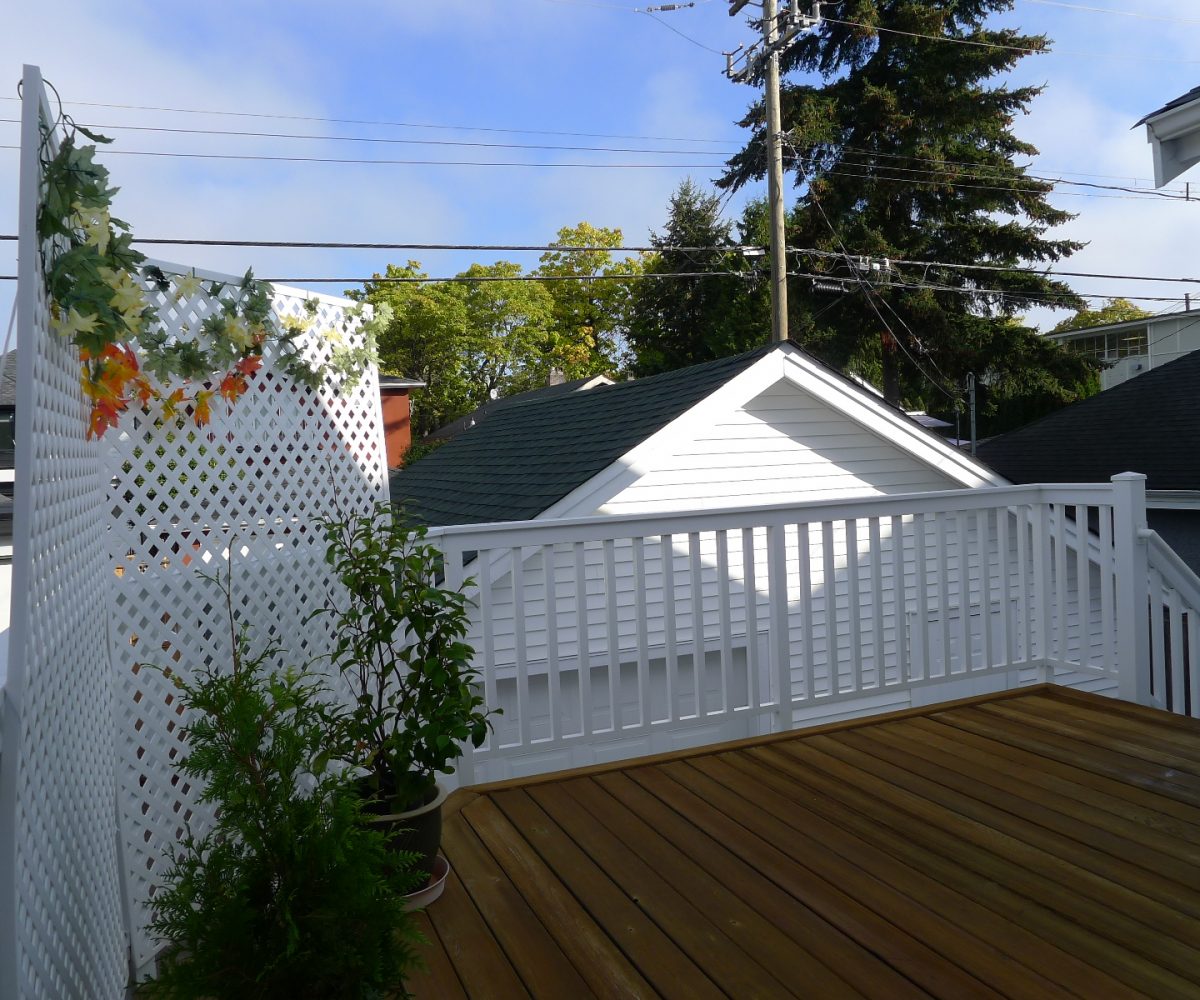 3273 11th Avenue W, Vancouver BC V6K 2M9
