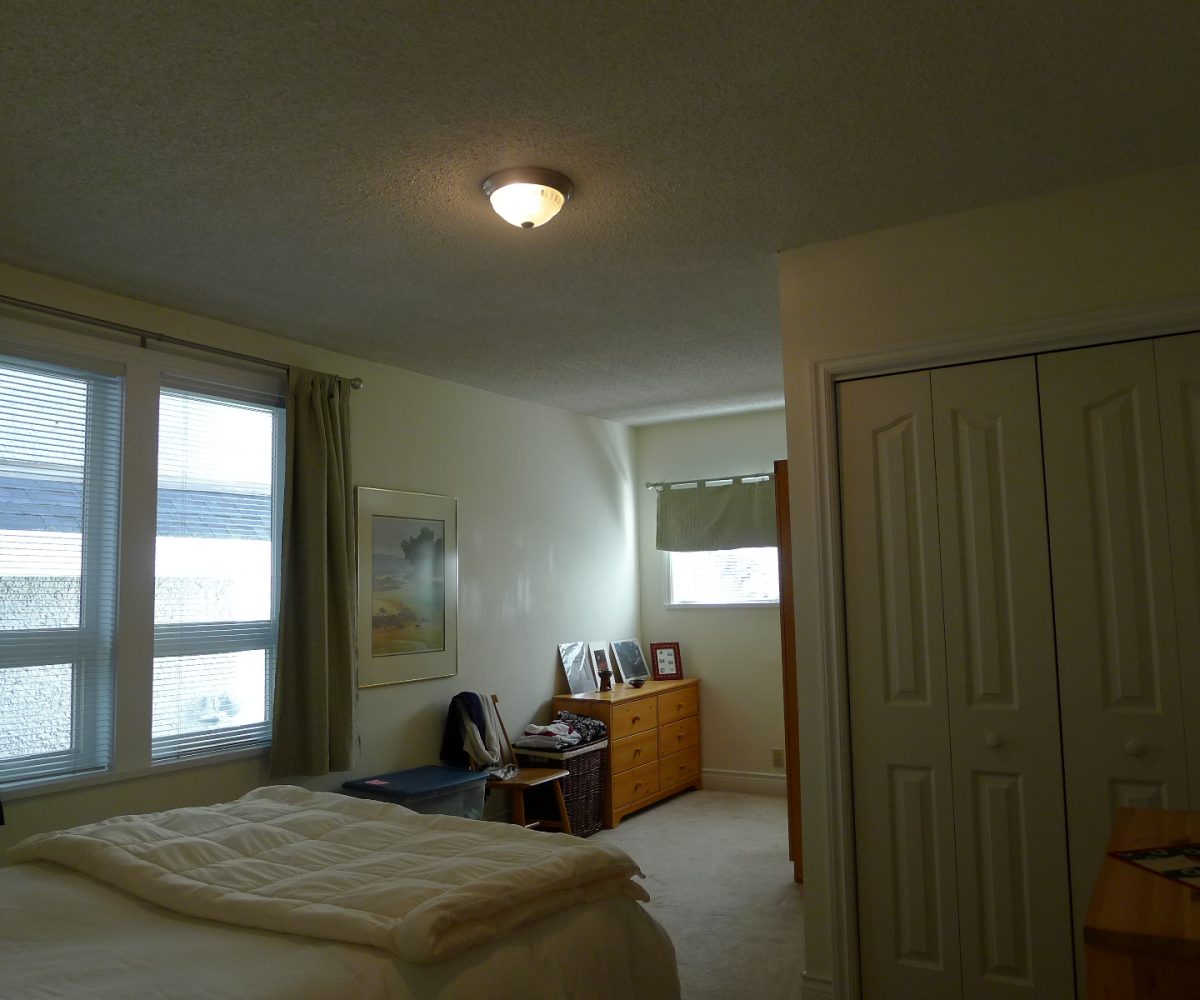 3273 11th Avenue W, Vancouver BC V6K 2M9