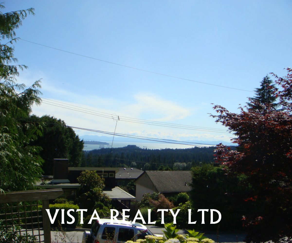 660 Blueridge Avenue, North Vancouver BC V7R 2J3