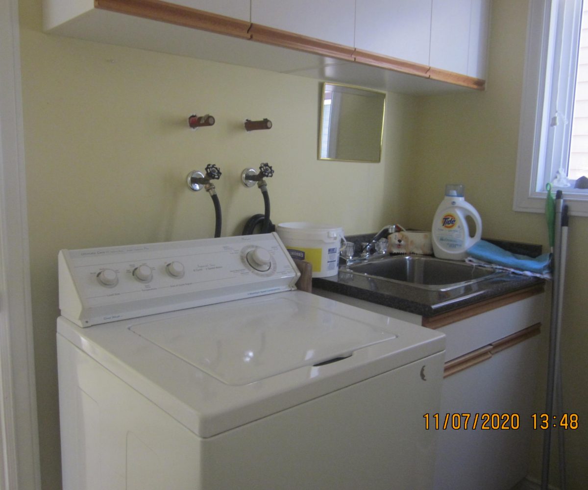 1945 St. Andrews Ave., North Vancouver, BC  V7L 3M1