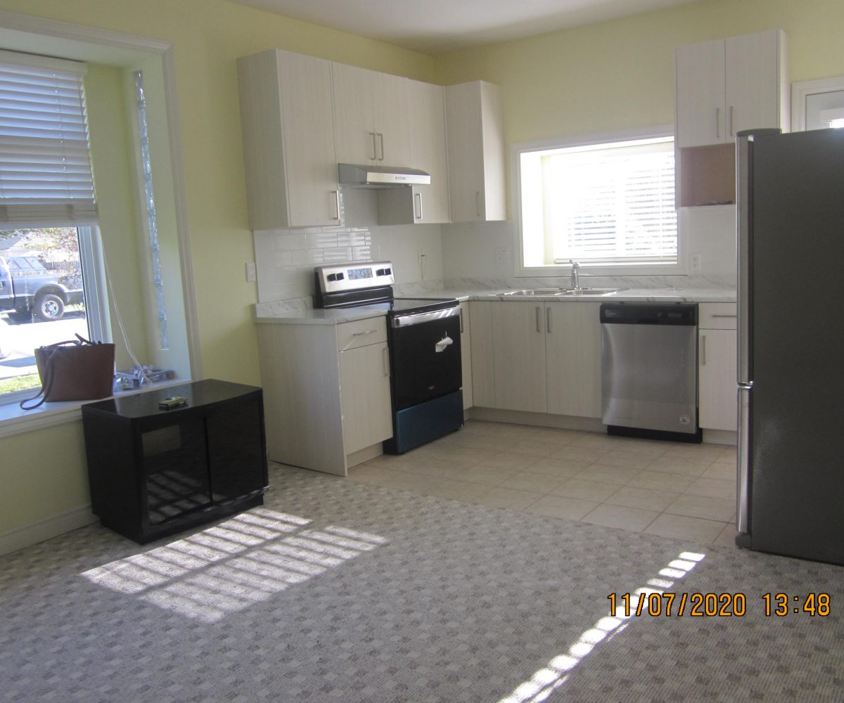 1945 St. Andrews Ave., North Vancouver, BC  V7L 3M1