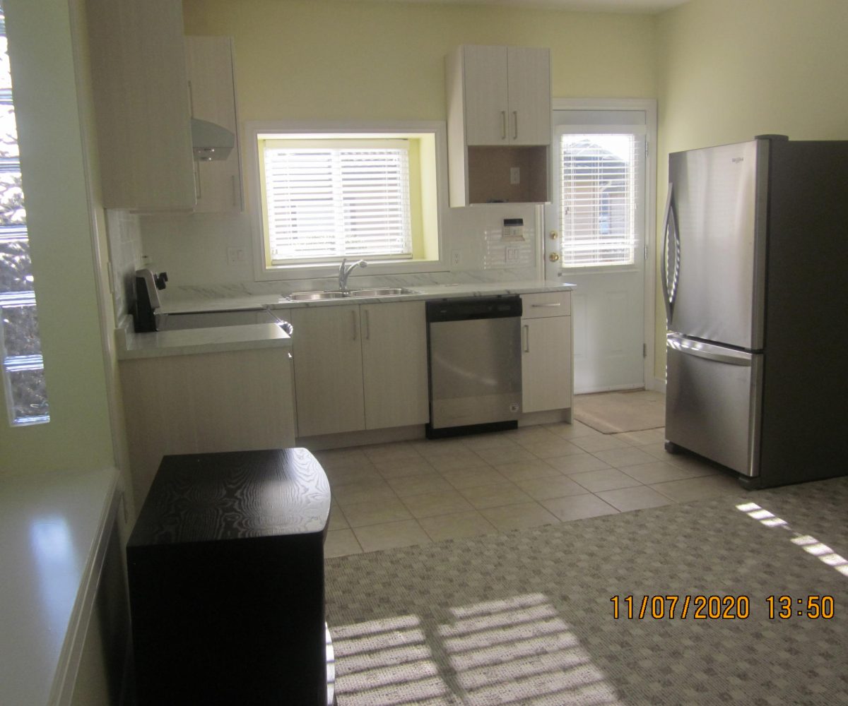 1945 St. Andrews Ave., North Vancouver, BC  V7L 3M1