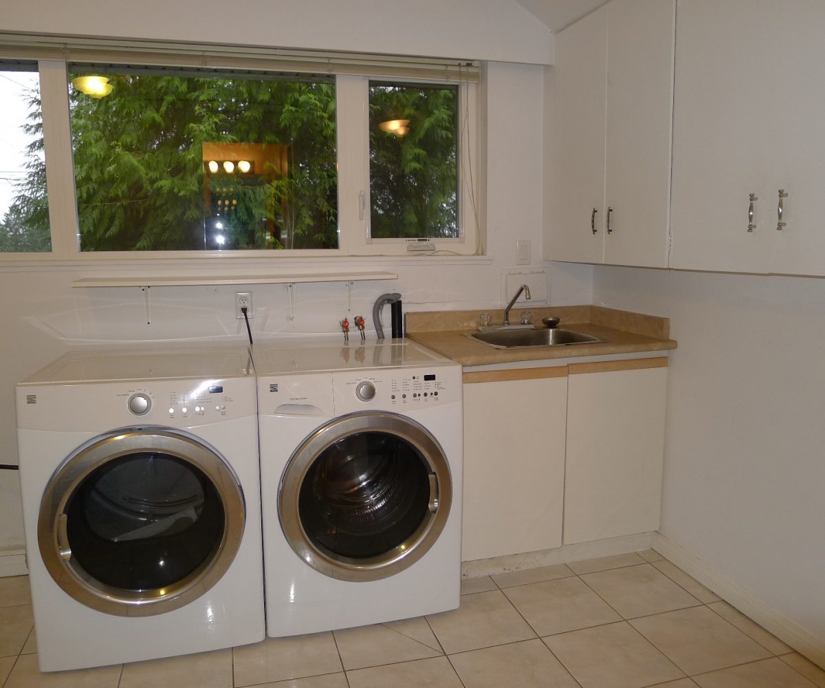 660 Blueridge Avenue, North Vancouver BC V7R 2J3