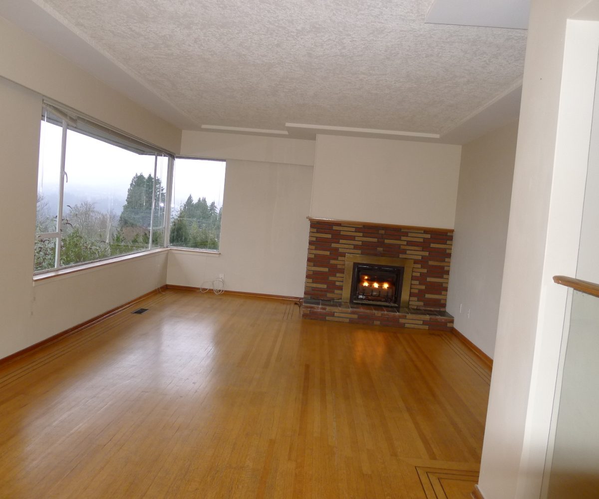 660 Blueridge Avenue, North Vancouver BC V7R 2J3