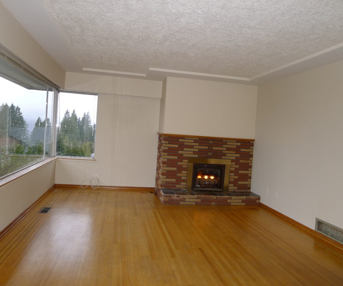 660 Blueridge Avenue, North Vancouver BC V7R 2J3
