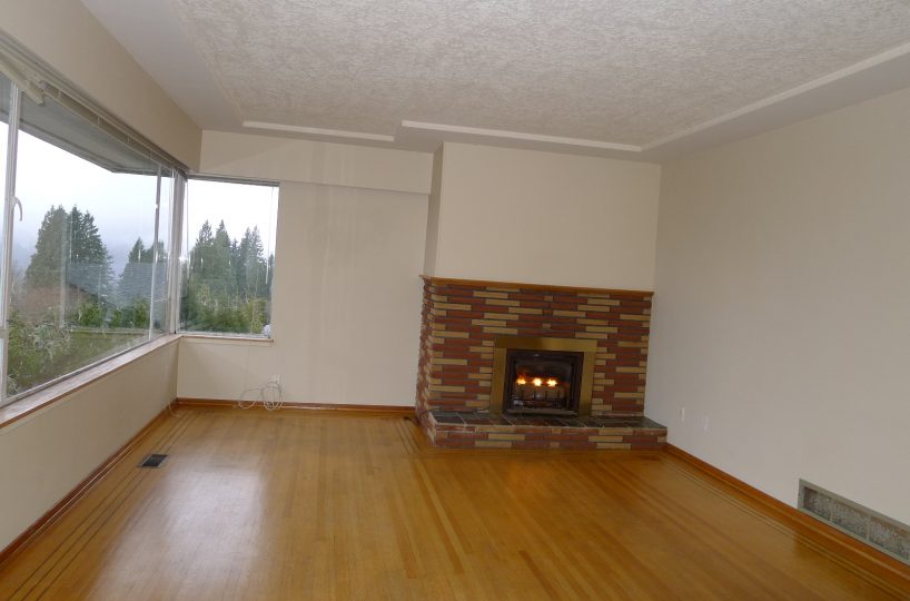 660 Blueridge Avenue, North Vancouver BC V7R 2J3