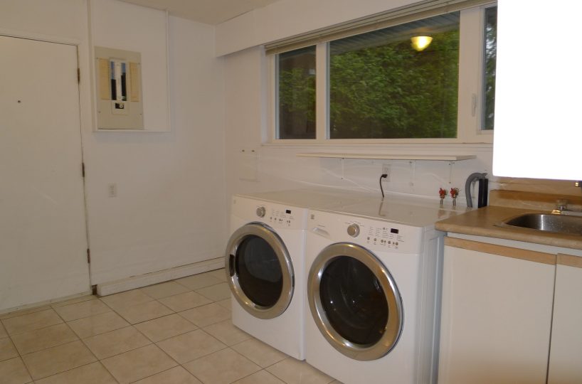 660 Blueridge Avenue, North Vancouver BC V7R 2J3