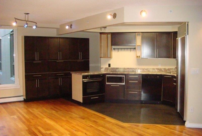 #906 - 388 Drake Street, Vancouver BC V6B 6A8