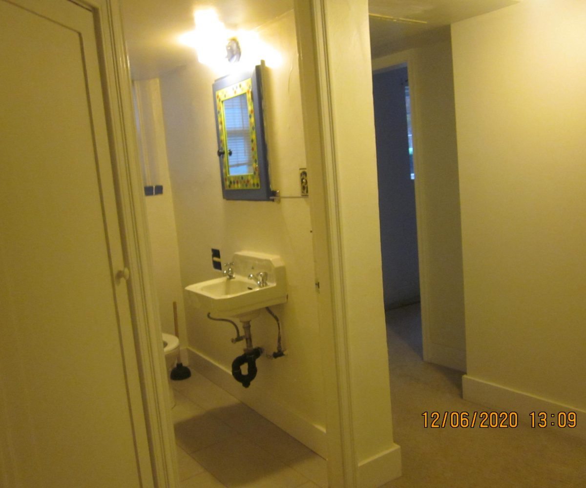 3055 Alberta St., Vancouver, BC V5Y 3M1