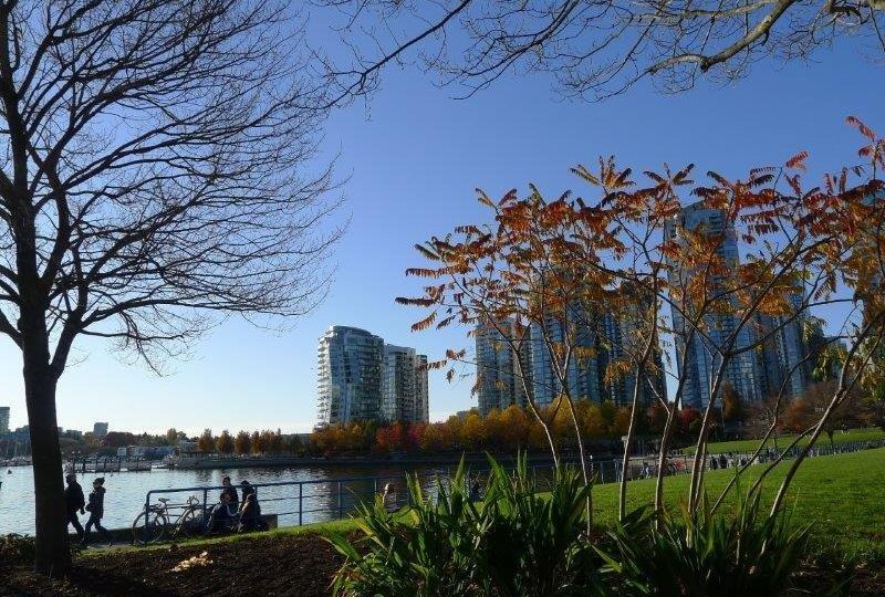 #906 - 388 Drake Street, Vancouver BC V6B 6A8