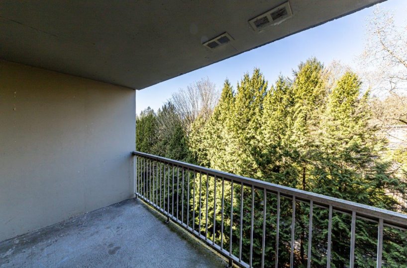 304 - 2012 FULLERTON AVE., NORTH VANCOUVER, BC V7P 3E3