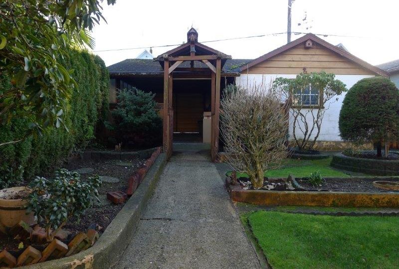 2750 Oxford Street, Vancouver V5K 1N4
