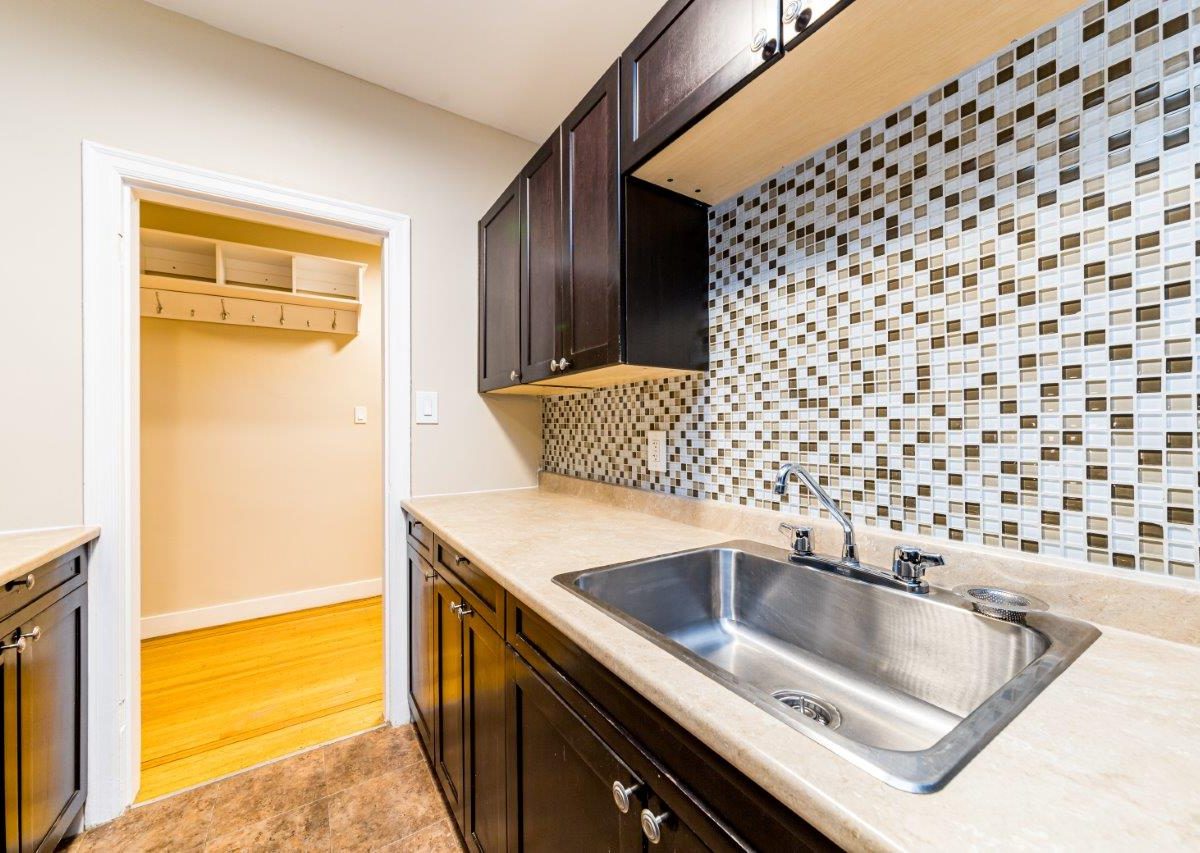 #10 - 1390 West 14th Ave, Vancouver BC V6H 1R1