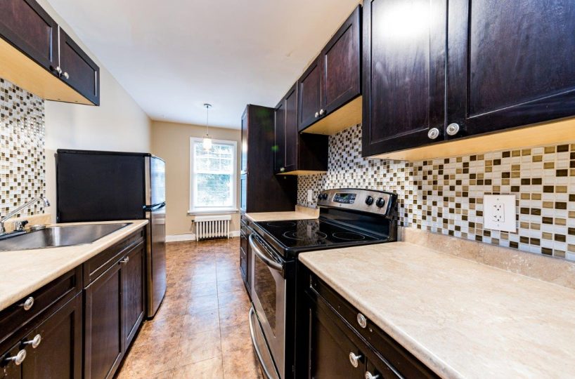 #10 - 1390 West 14th Ave, Vancouver BC V6H 1R1