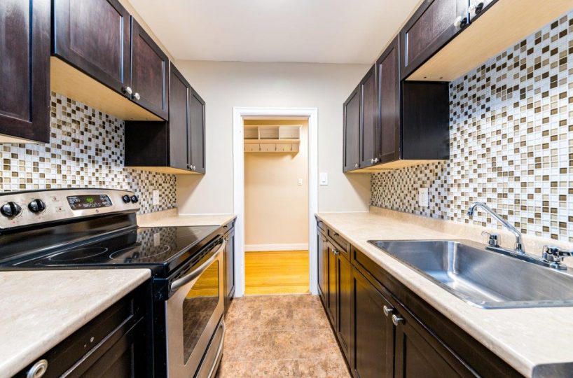 #10 - 1390 West 14th Ave, Vancouver BC V6H 1R1