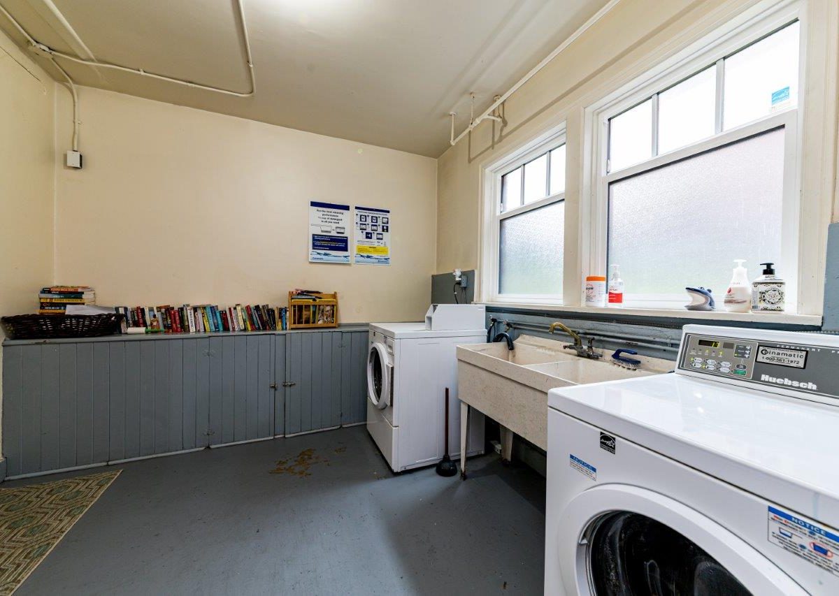 #10 - 1390 West 14th Ave, Vancouver BC V6H 1R1