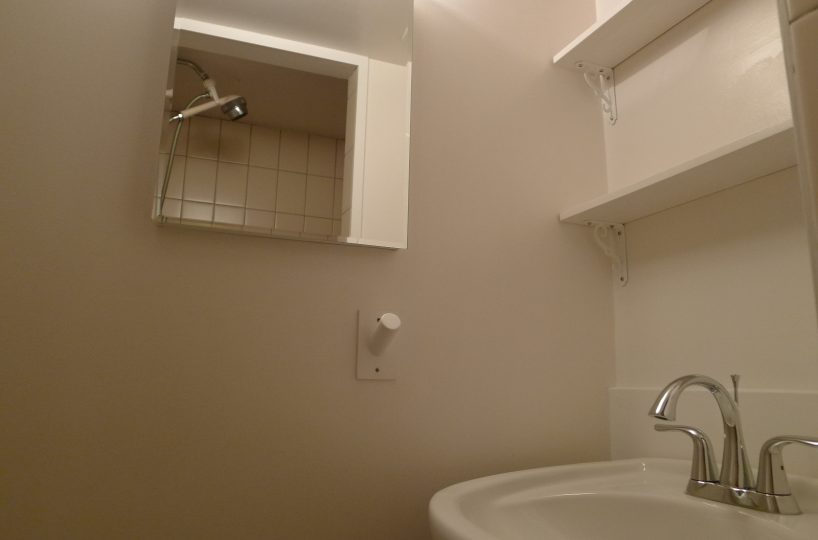 Ground Level - 3273 11th Avenue W, Vancouver BC V6K 2M9