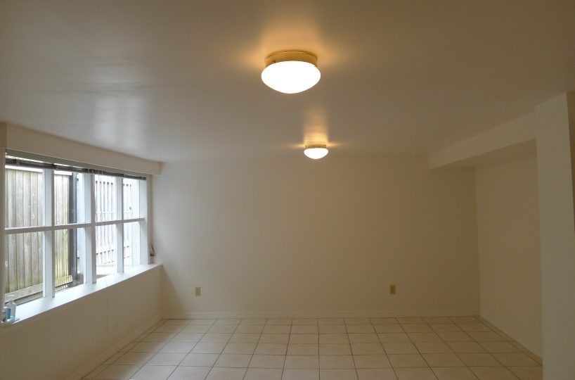 Ground Level - 3273 11th Avenue W, Vancouver BC V6K 2M9
