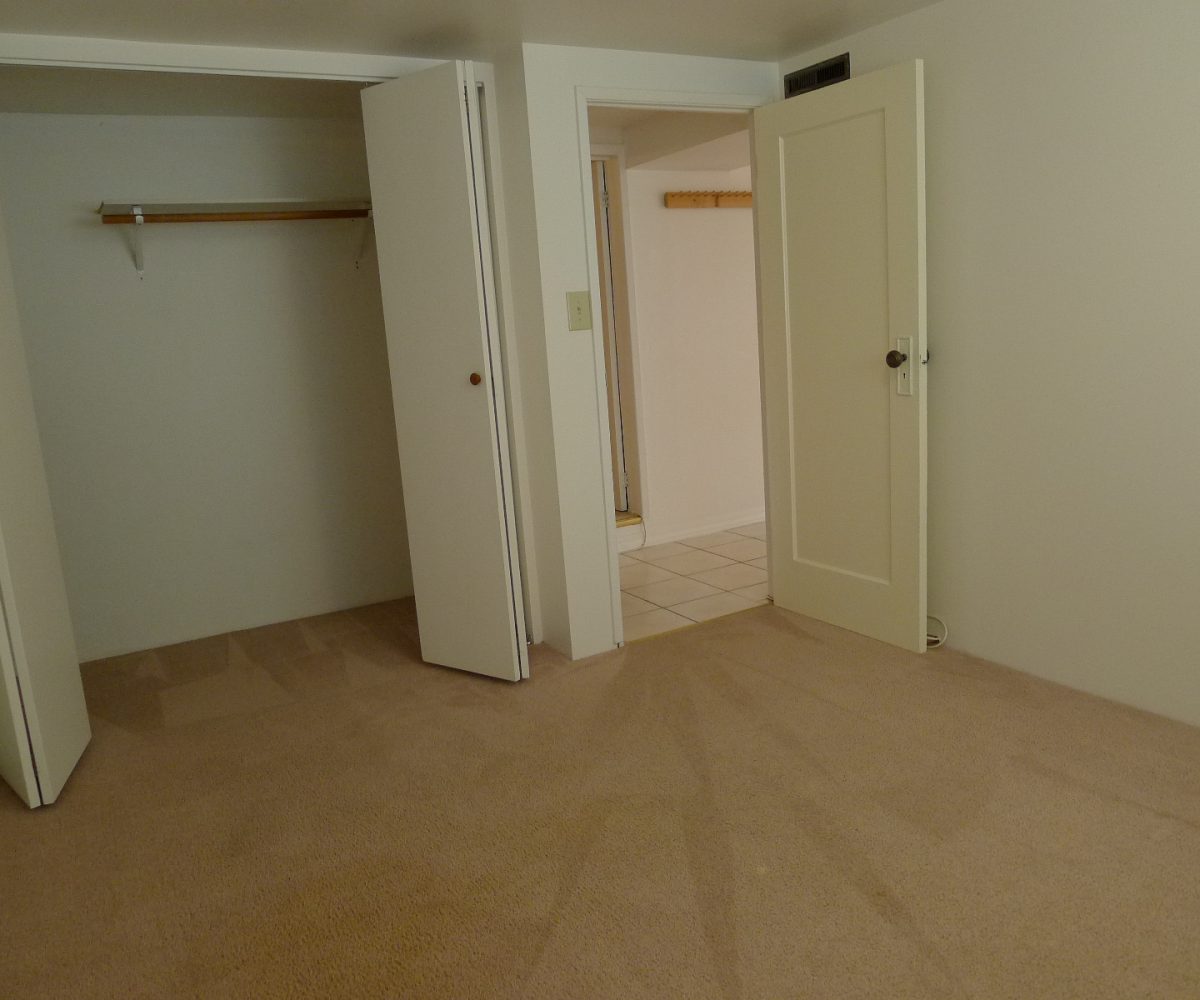 Ground Level - 3273 11th Avenue W, Vancouver BC V6K 2M9