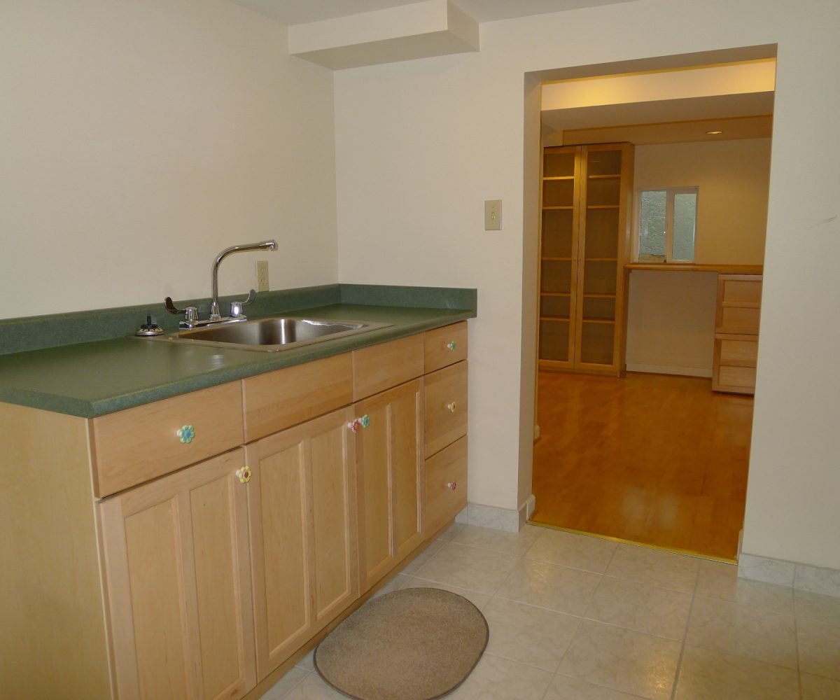Ground Level - 3273 11th Avenue W, Vancouver BC V6K 2M9