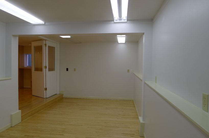 Ground Level - 3273 11th Avenue W, Vancouver BC V6K 2M9