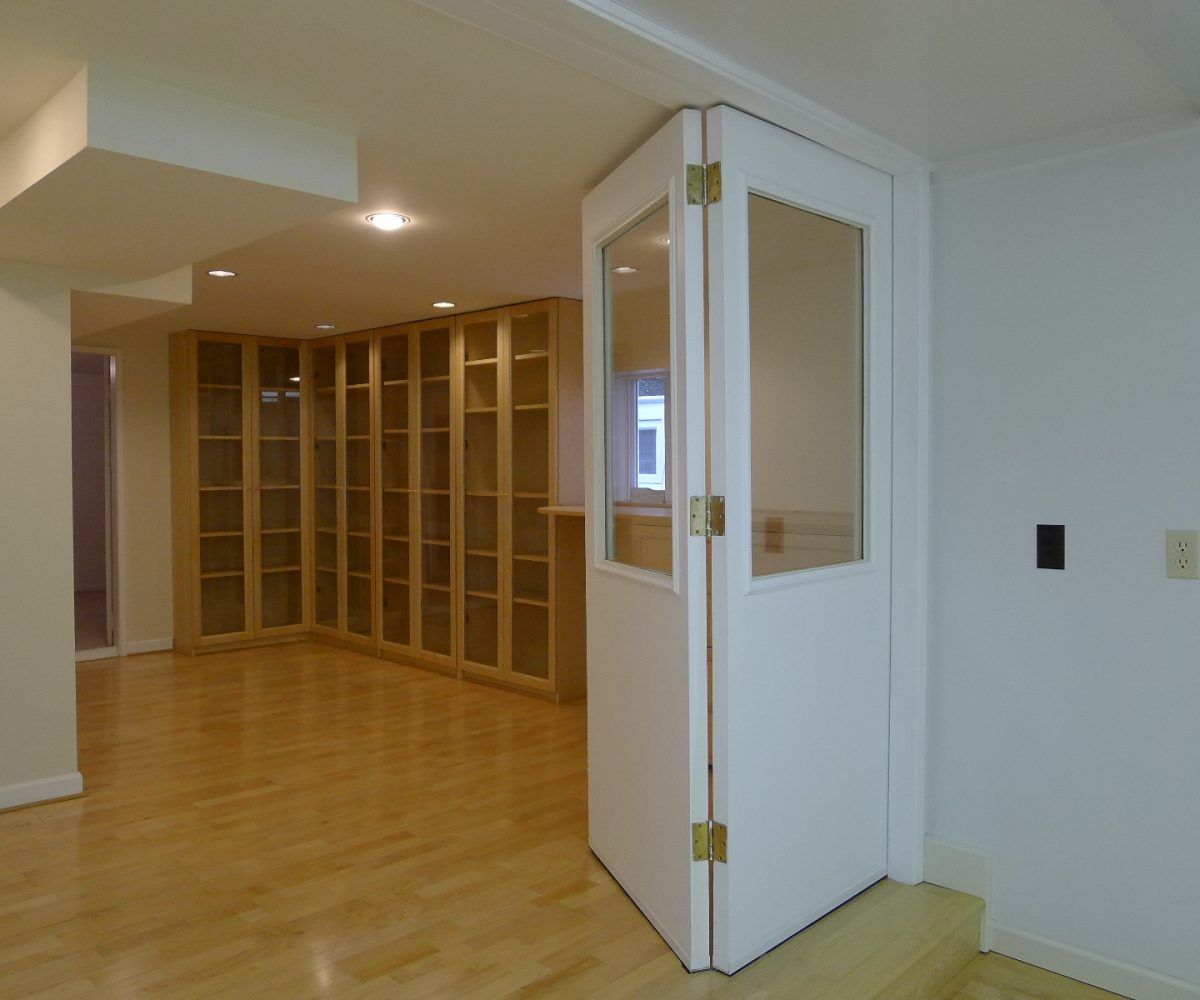 Ground Level - 3273 11th Avenue W, Vancouver BC V6K 2M9