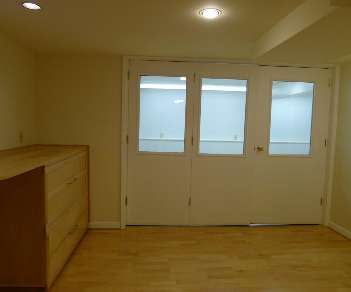 Ground Level - 3273 11th Avenue W, Vancouver BC V6K 2M9
