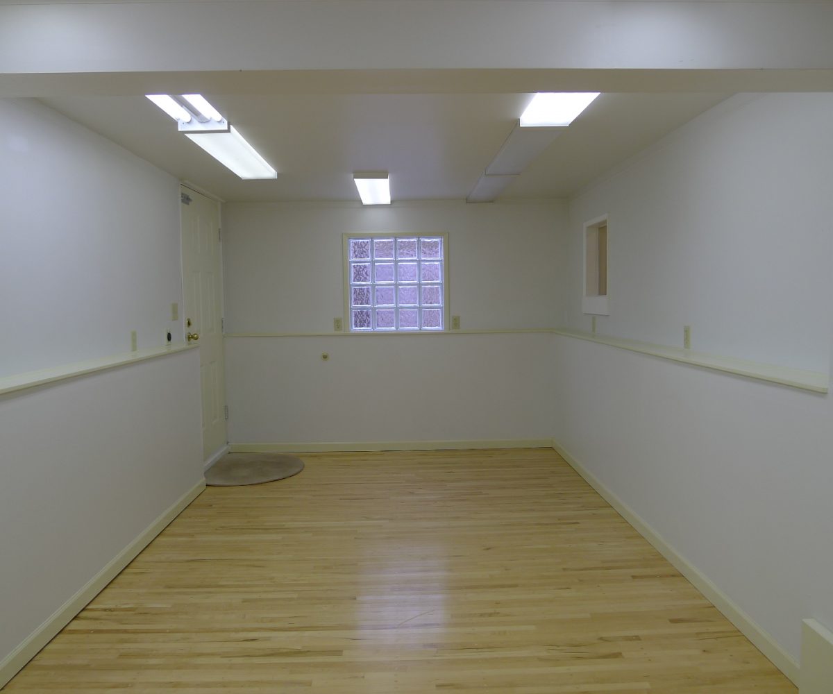 Ground Level - 3273 11th Avenue W, Vancouver BC V6K 2M9