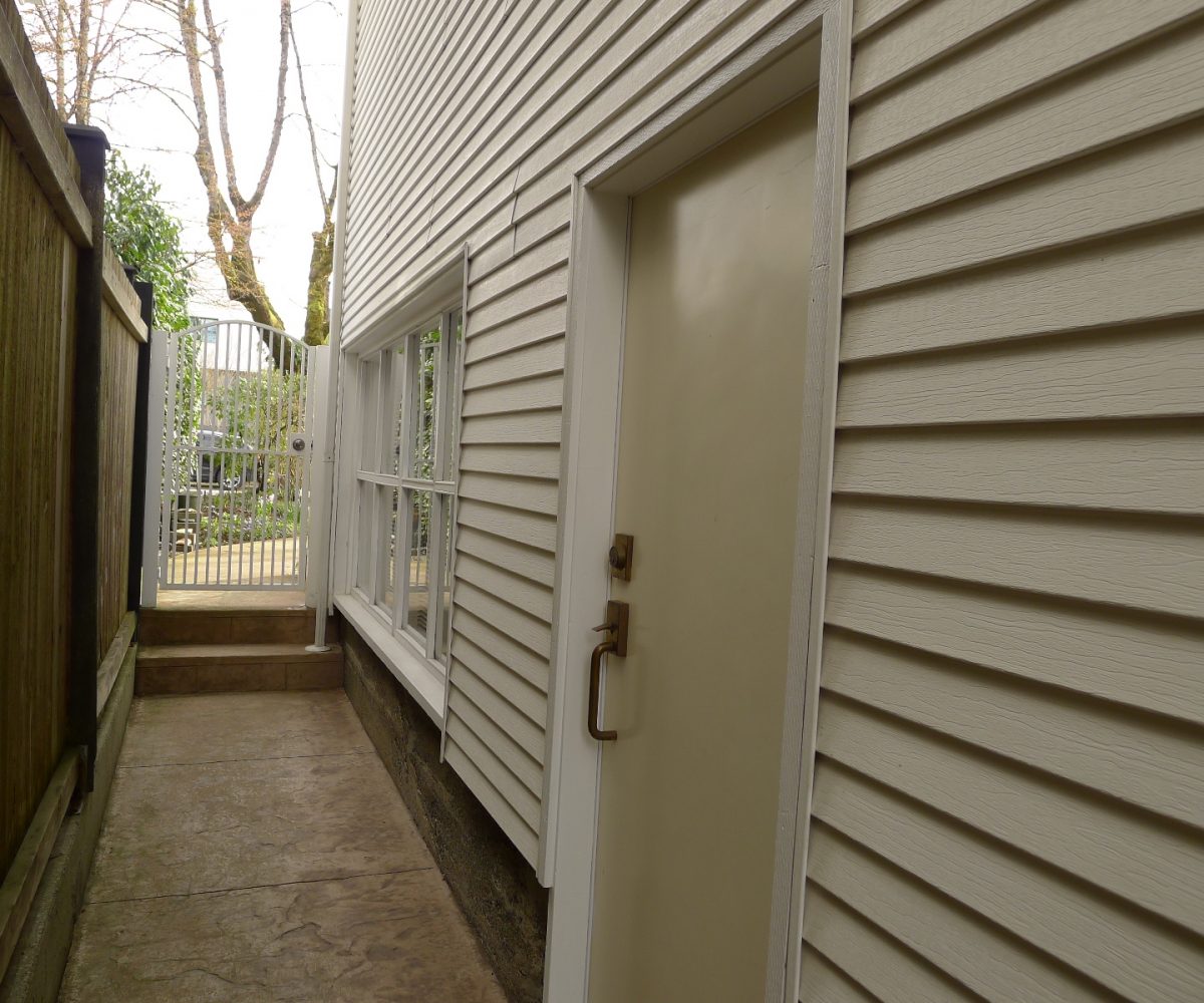 Ground Level - 3273 11th Avenue W, Vancouver BC V6K 2M9