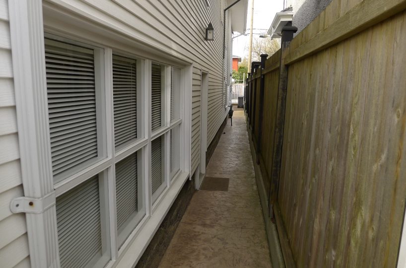Ground Level - 3273 11th Avenue W, Vancouver BC V6K 2M9