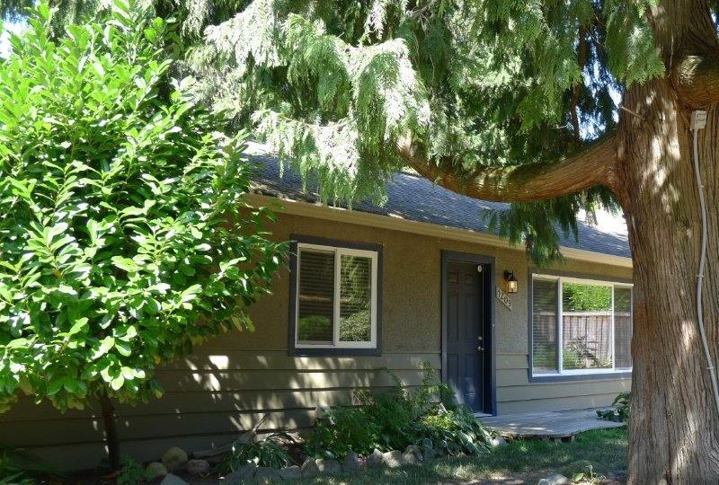 1209 Arborlynn Drive, North Vancouver BC V7J 2V5 (draft)