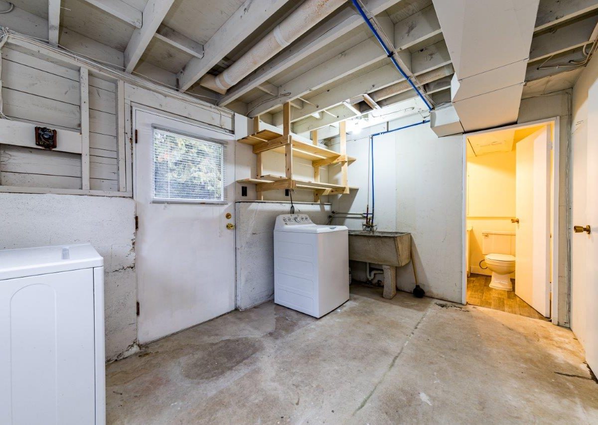 5038 Shirley Ave, North Vancouver, BC, V7R 3W6