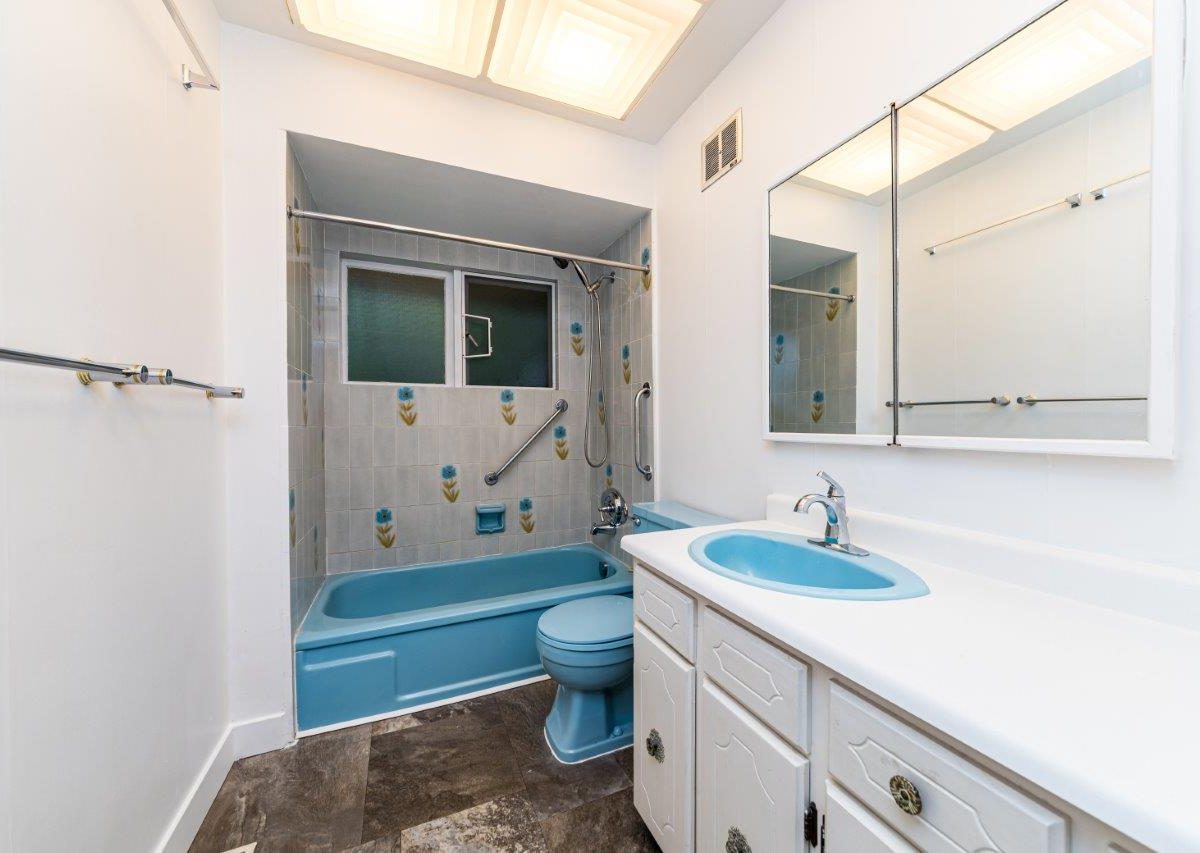 5038 Shirley Ave, North Vancouver, BC, V7R 3W6