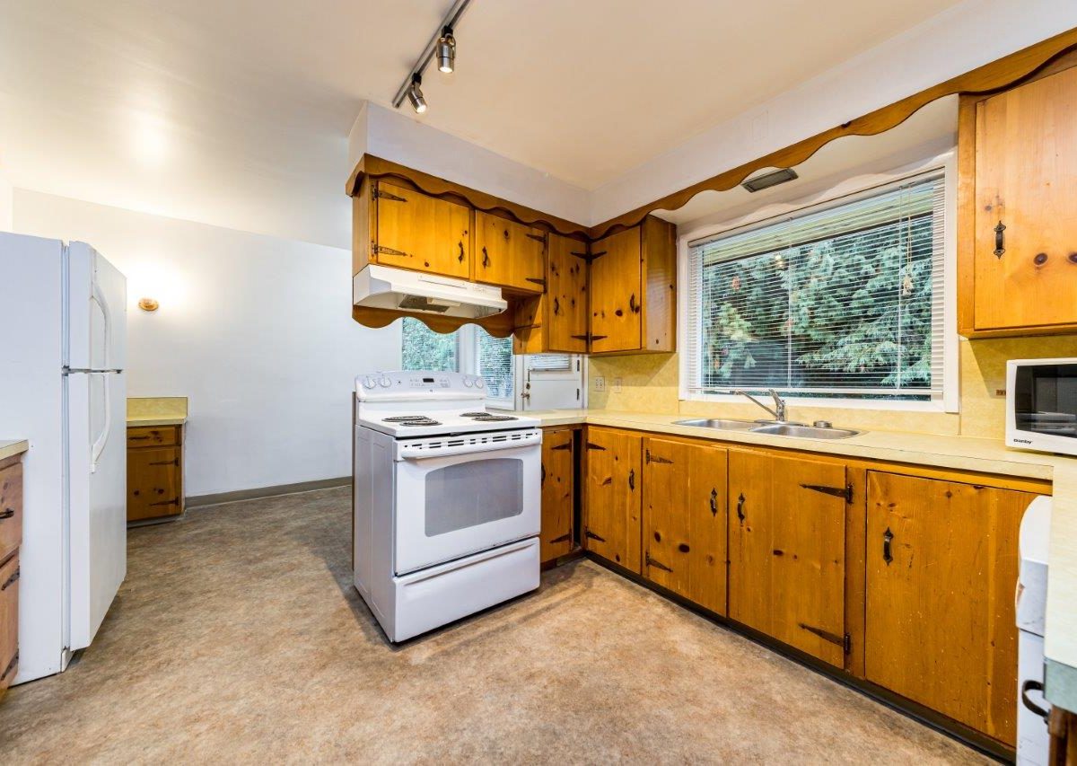 5038 Shirley Ave, North Vancouver, BC, V7R 3W6