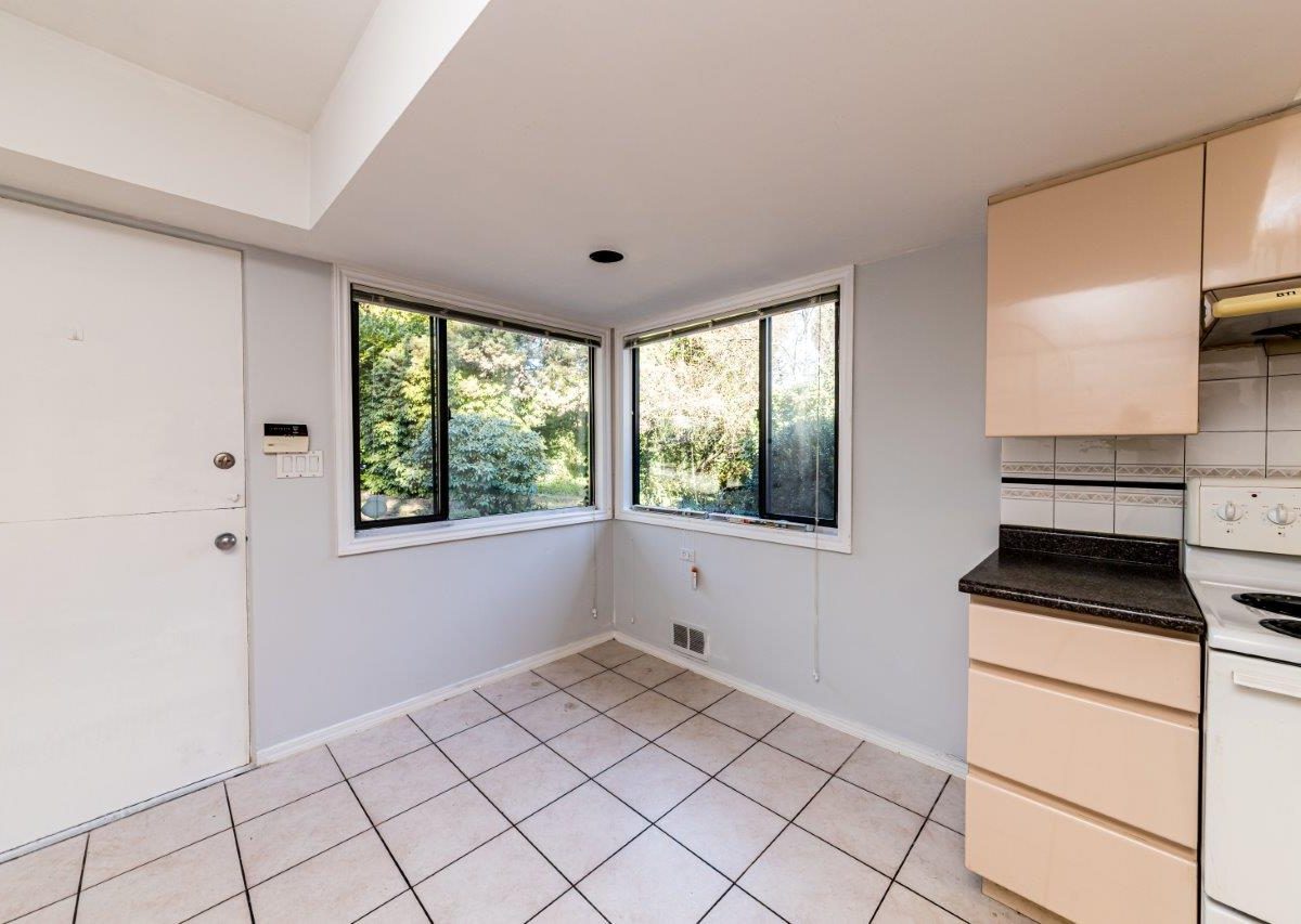 712 Anderson Crescent (Main Residence), West Vancouver, BC V7T 1S5