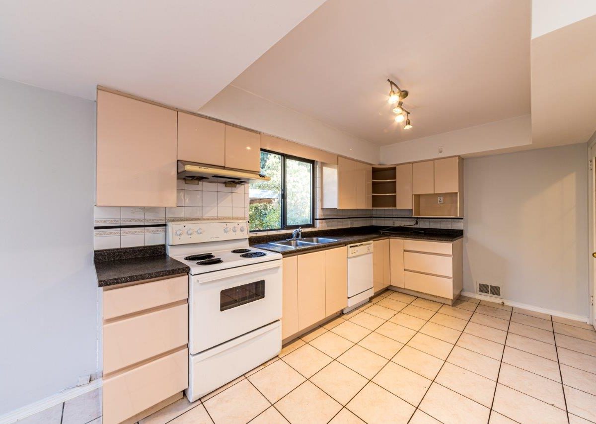712 Anderson Crescent (Main Residence), West Vancouver, BC V7T 1S5