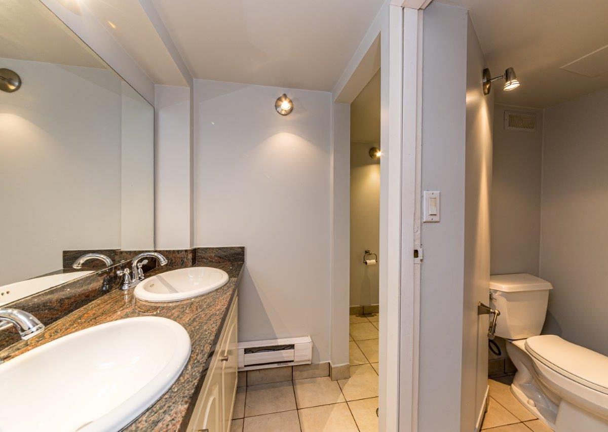 712 Anderson Crescent (Main Residence), West Vancouver, BC V7T 1S5