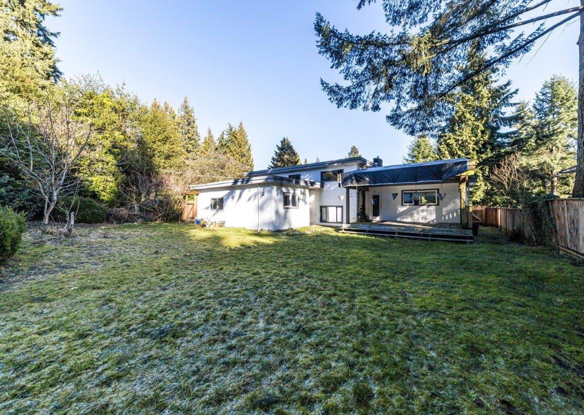 712 Anderson Crescent (Main Residence), West Vancouver, BC V7T 1S5