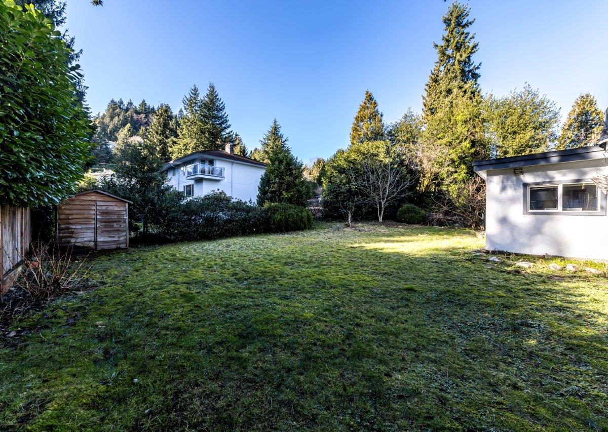 712 Anderson Crescent (Main Residence), West Vancouver, BC V7T 1S5