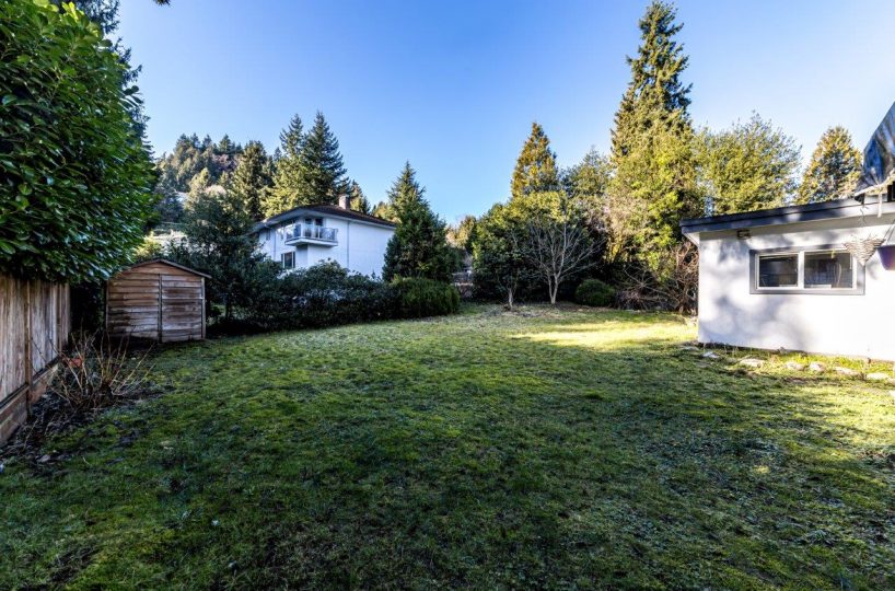 712 Anderson Crescent (Main Residence), West Vancouver, BC V7T 1S5