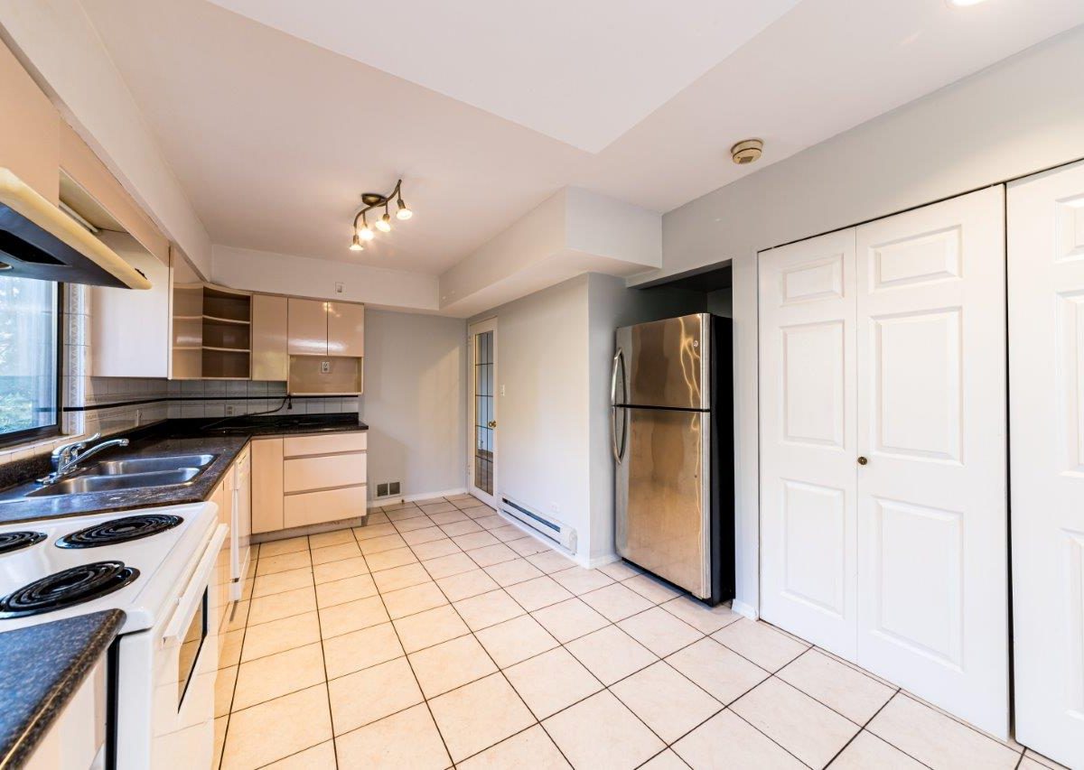 712 Anderson Crescent (Main Residence), West Vancouver, BC V7T 1S5