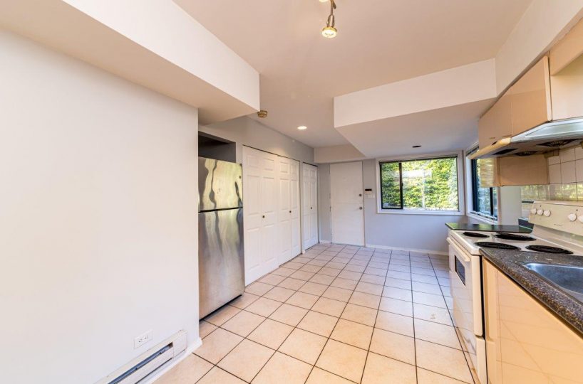 712 Anderson Crescent (Main Residence), West Vancouver, BC V7T 1S5