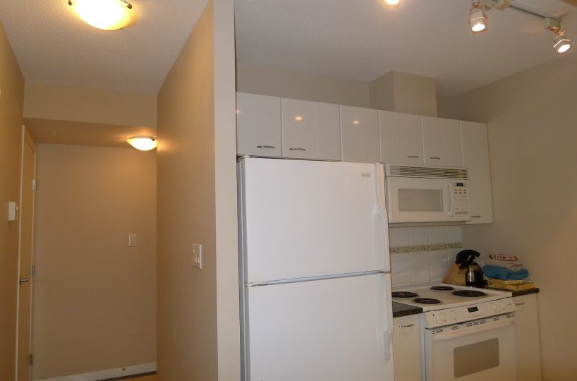 #907 – 1367 Alberni Street, Vancouver BC V6E 4R9