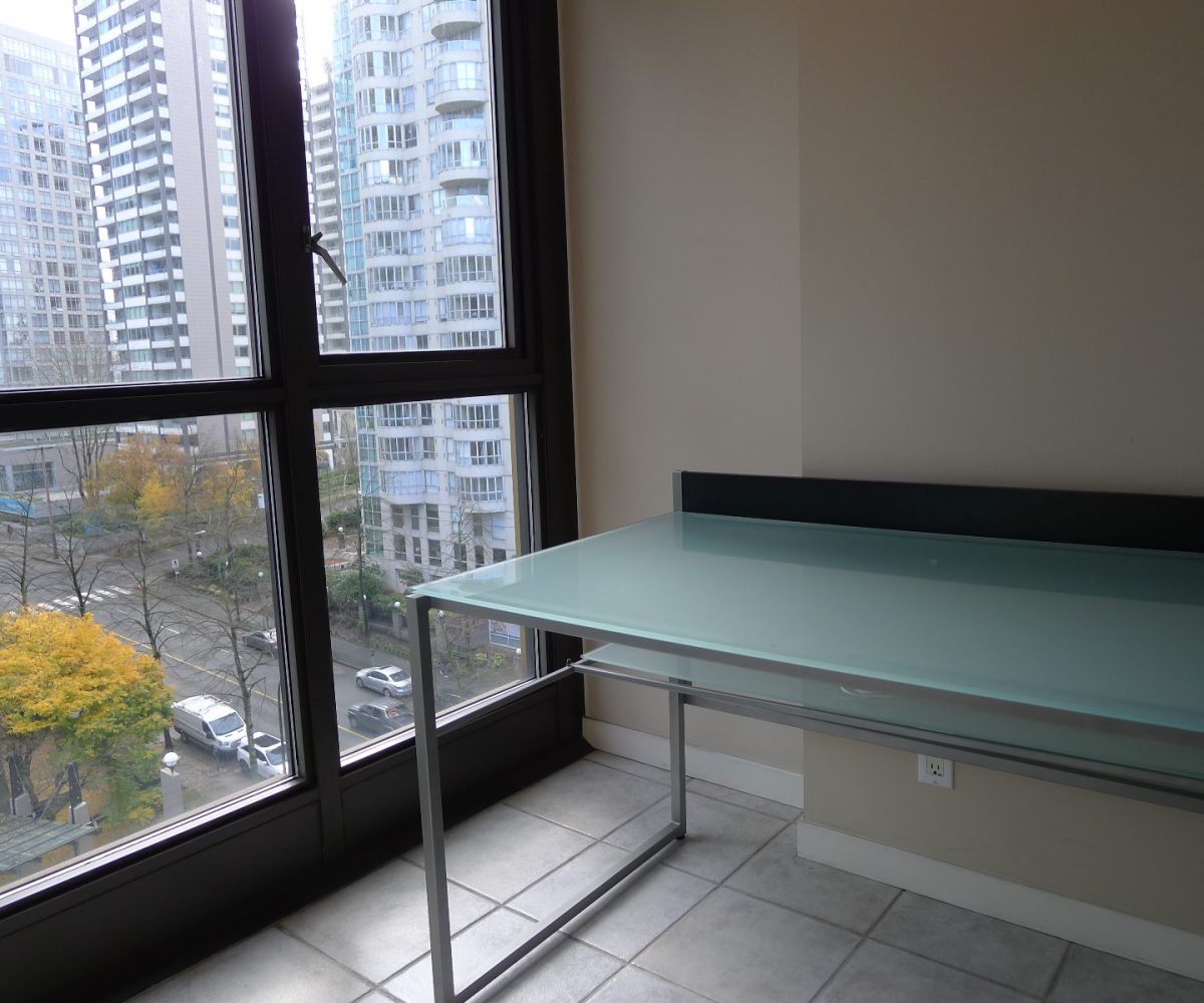 #907 – 1367 Alberni Street, Vancouver BC V6E 4R9