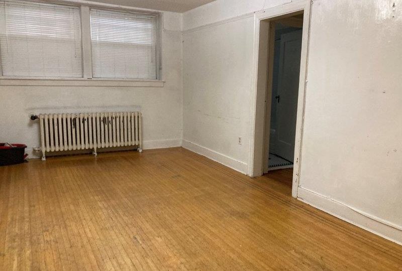 #3 – 1519 Beach Avenue, Vancouver BC V6G 1Y5