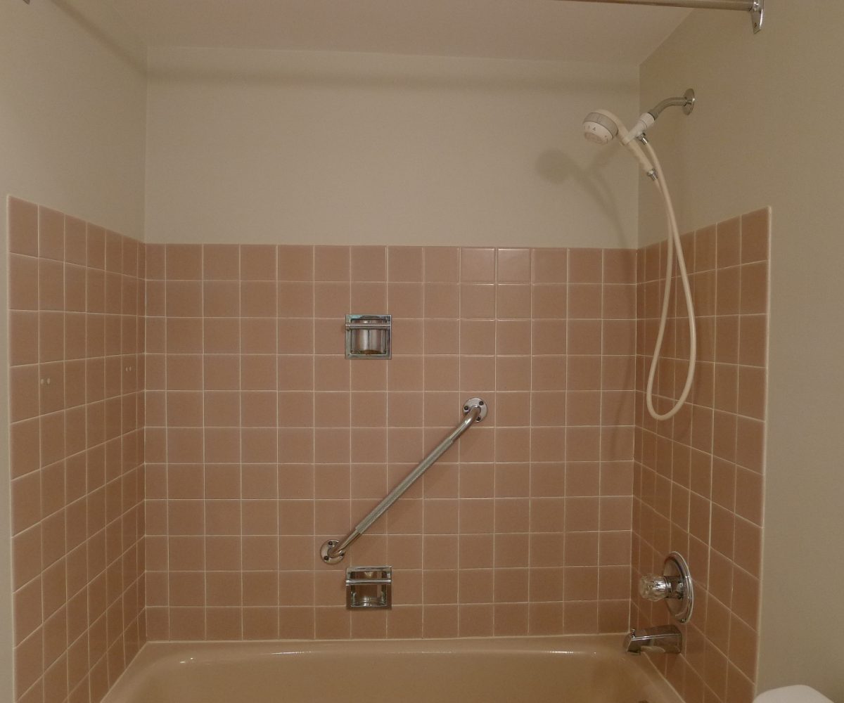 #305 – 1930 Marine Drive, West Vancouver V7V 1J8
