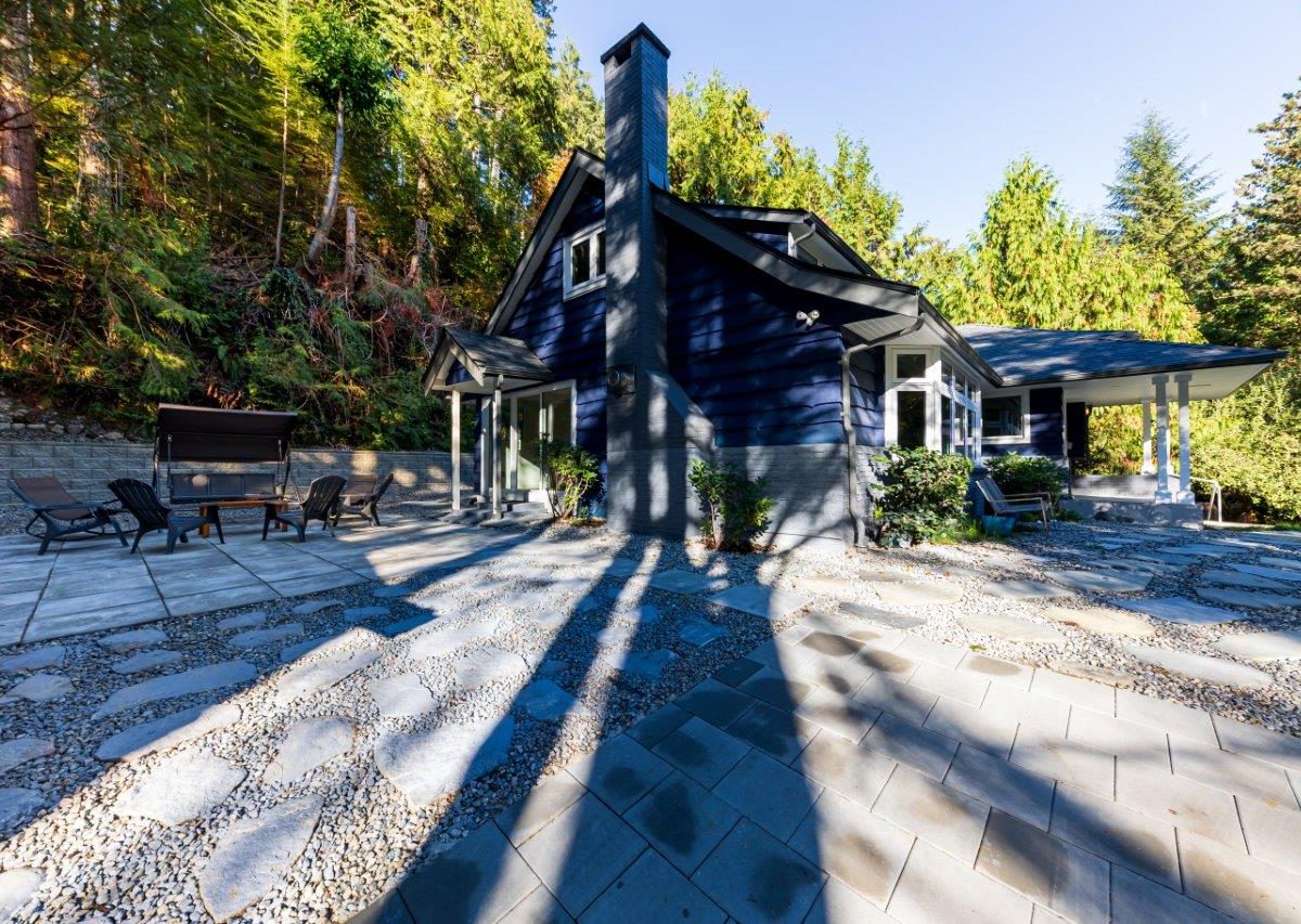 287 Rabbit Lane, West Vancouver, BC V7S 1J1