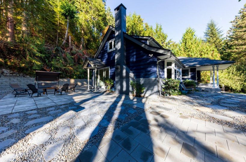 287 Rabbit Lane, West Vancouver, BC V7S 1J1