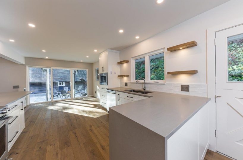 287 Rabbit Lane, West Vancouver, BC V7S 1J1